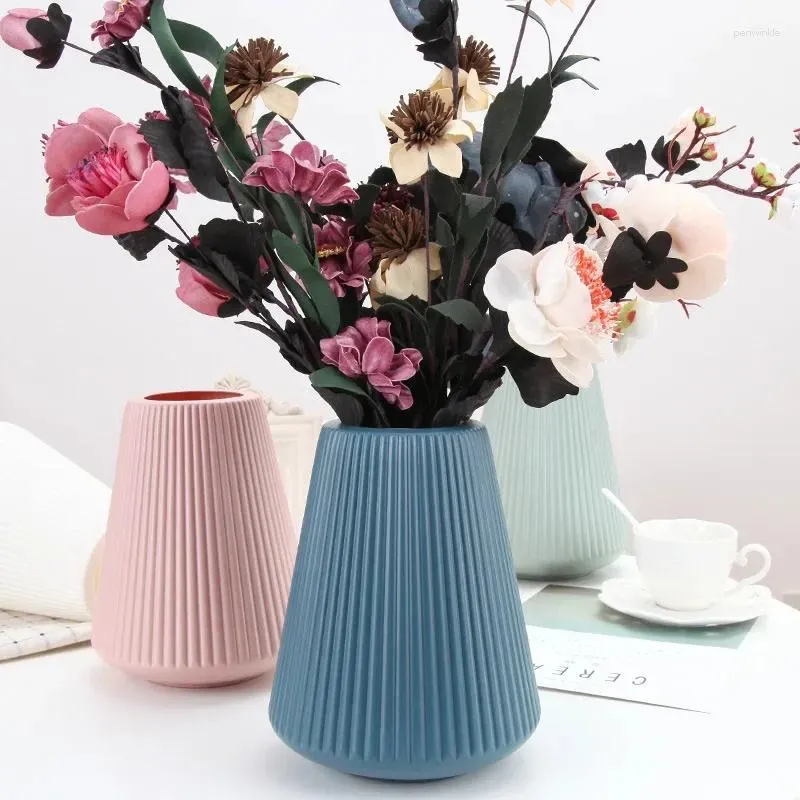 Vases Arrangement de fleurs de vase de style européen Imitation de plante hydroponique Porcelaine Plastique Bouteille Nordique Décoration