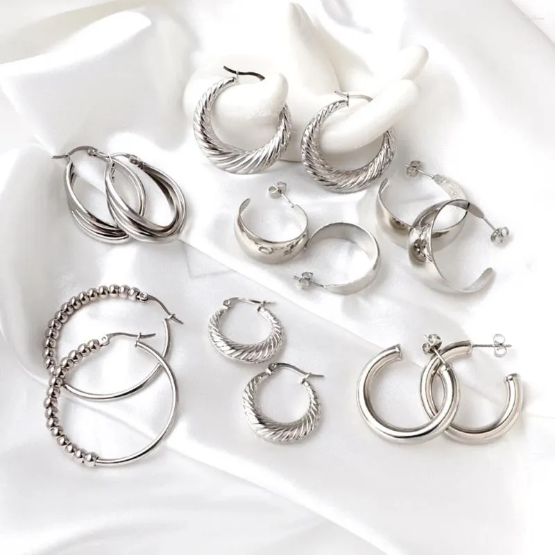 Orecchini a cerchio circolare rotondo clip geometrici Fashion Trending inossidabile in acciaio inossidabile Y2K Piercing Stud Aretes de Mujer 2024