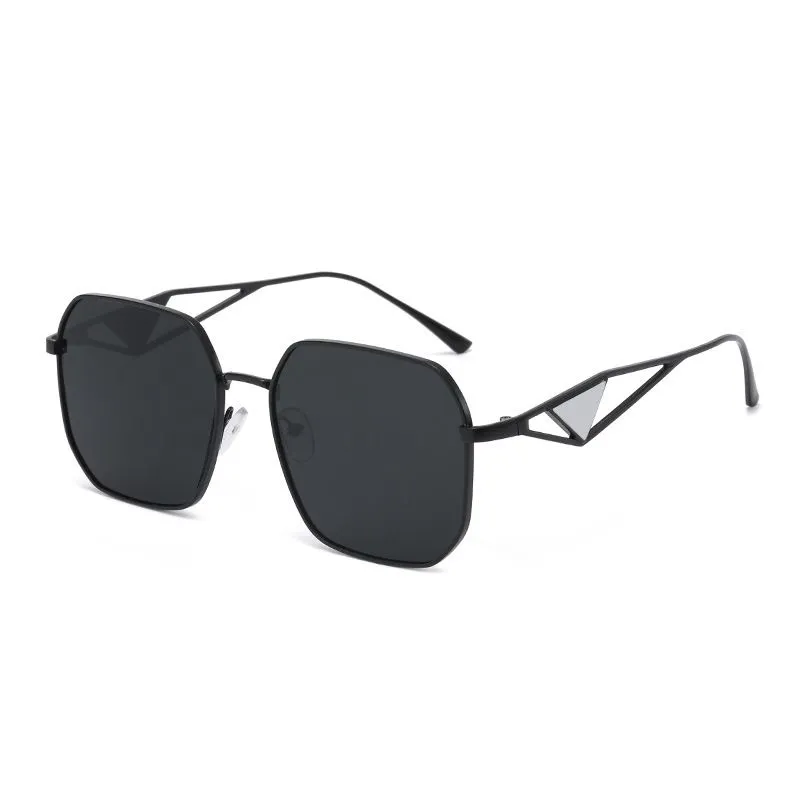 Spiacellatrice di stipite Sungini triangolari firma classici occhiali classici occhiali da sole in spiaggia per esterno per uomo donna opzionale a 5 colori amore