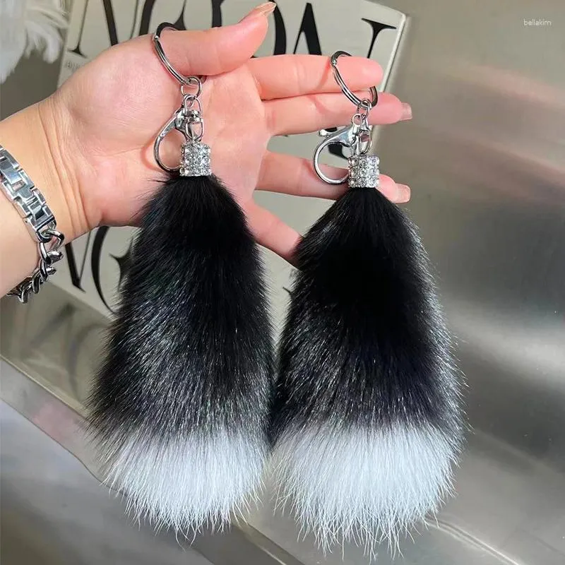 Keychains Migne de portefeuille de la mousse de la foxnail pour femmes hommes pompom pendant clés porte-anneau accessoires moelleux