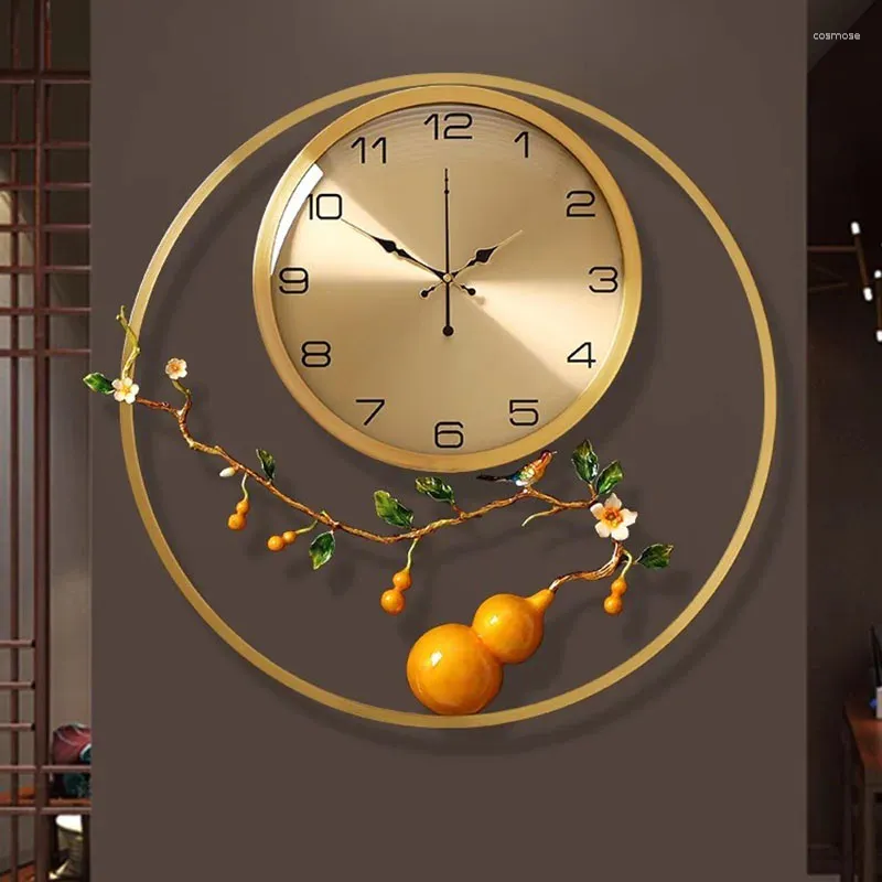 Horloges murales Horloge d'art en métal silencieuse Modern House Golden House Round montre la chambre numérique Reloj de Pared Decor