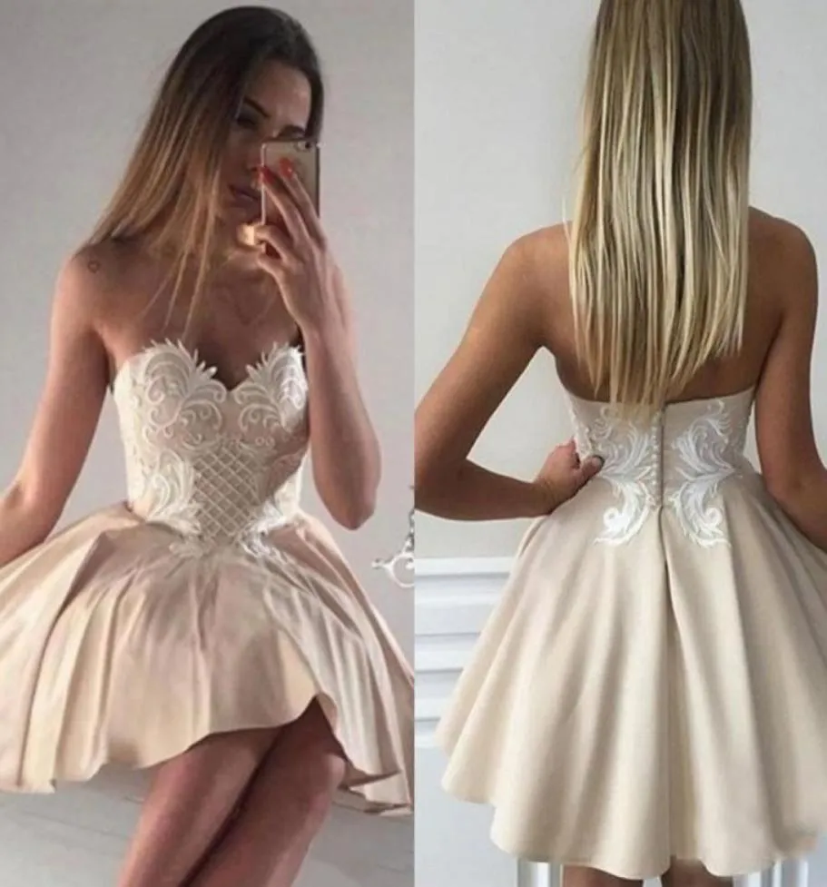 Cheap Lace Puffy Skirt Homecoming Dresses Backless Prom Gowns Sweetheart Cocktail Dress For Teens5549954