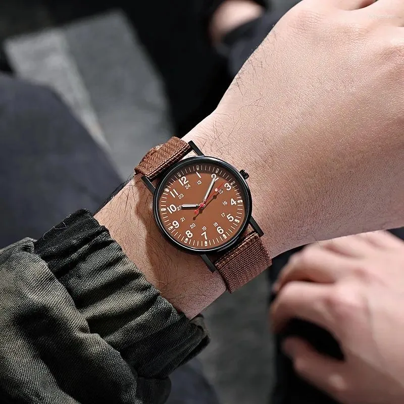Wristwatches 2024 Fashion Men Watches Men's Quartz Watch Luminous Hands Male Clock Big Dial Man Wristwatch