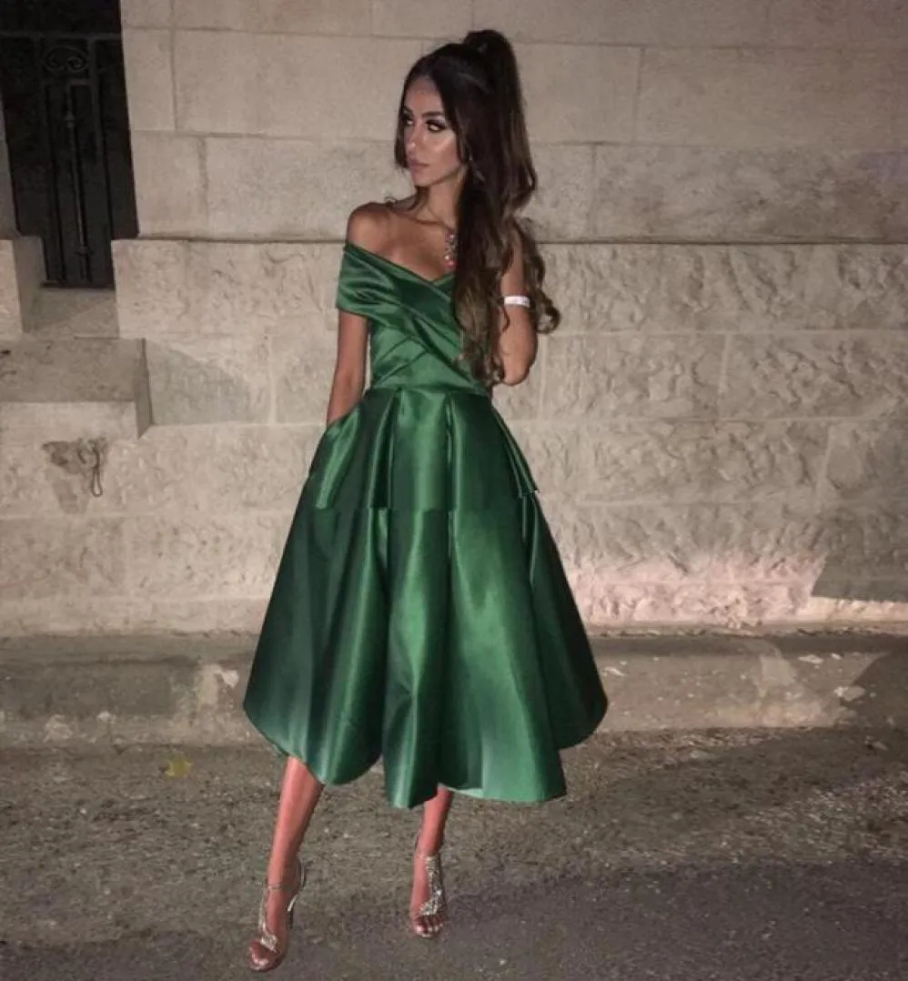 Cheap 2019 Knee length emerald green cocktail dresses with pocket satin Arabic V neck short party dresses formal evening prom gown2809360