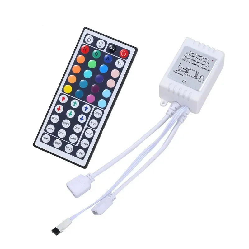2024 LED Controller 44 Keys LED IR RGB Controller Box 1 till 2 Controller IR Remote Dimmer DC12V för RGB 3528 5050 LED -strip lampor för RGB LED