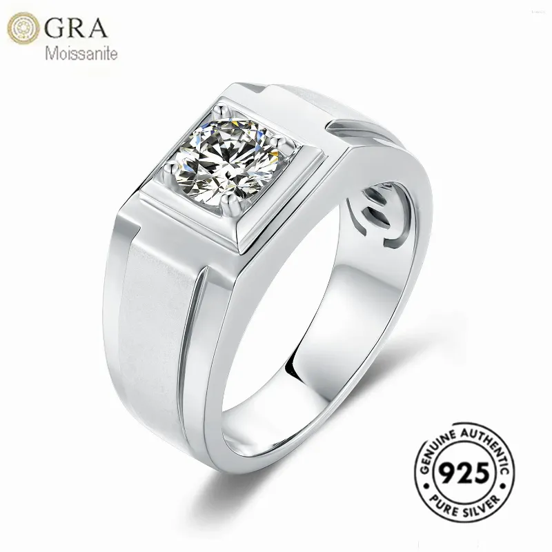 Anillos de racimo sólido 925 Joyas de plata para MEM con una sola piedra 1CT Moissanite Diamond Gra Ready Ship