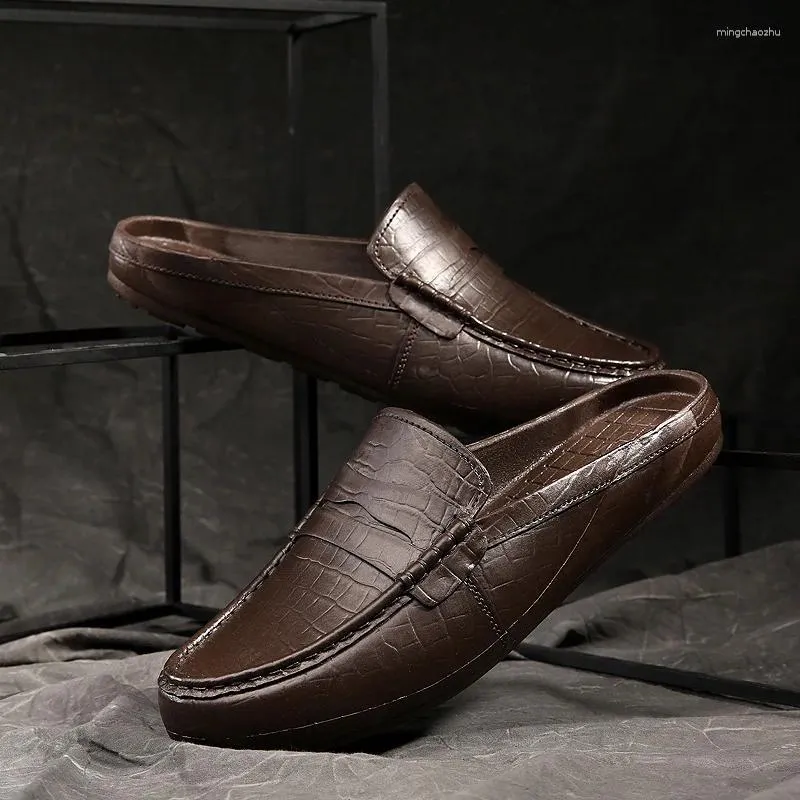 Pantoufères Fashion Men en cuir en cuir extérieur chinelos masculinos semi-pondérations semi-chaussures mules pour homme d'été sandales décontractées les diapositives