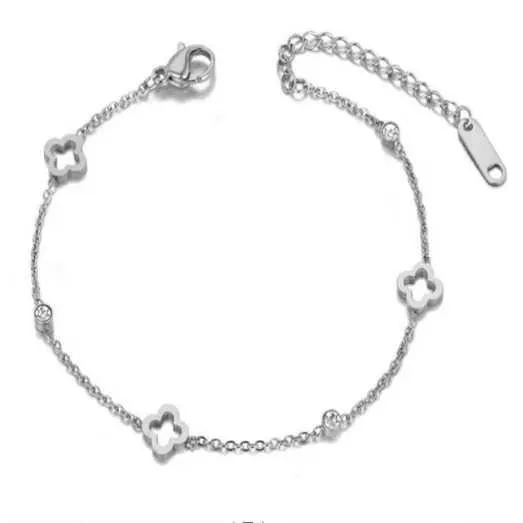 Bracelets de charme tiktok titanium acier fashion blanc coque blanche petit bracelet femelle femelle ins personnalité conception de clavicule avancée chaîne