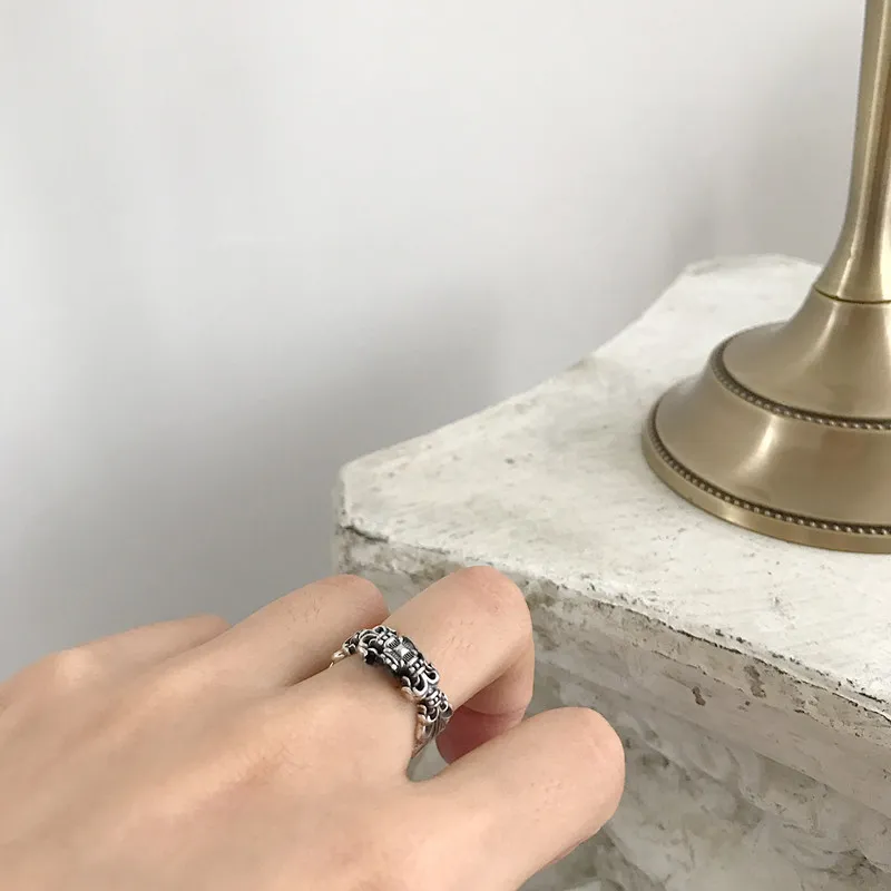 Högkvalitativ krom ring lyxiga smyckesdesigner Cross Flower Flame Opening Ring Titanium Steel Alloy Process Fashion Accessories Fade Never Allergic