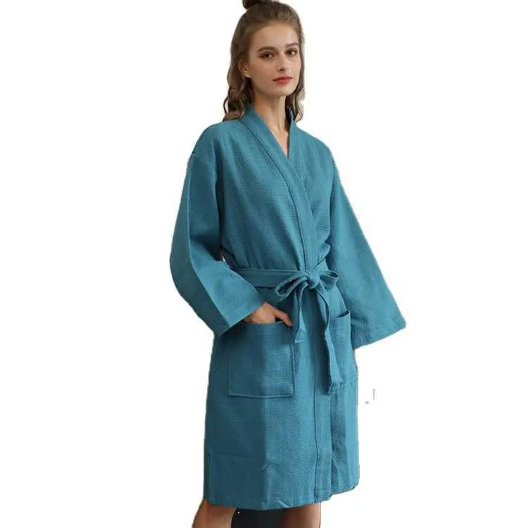 2022 New Hotel Pure Cotton Bathrobe Womens Fashionable Huafu Checkered Nightgown Knee Length Large Size Customizable Robes