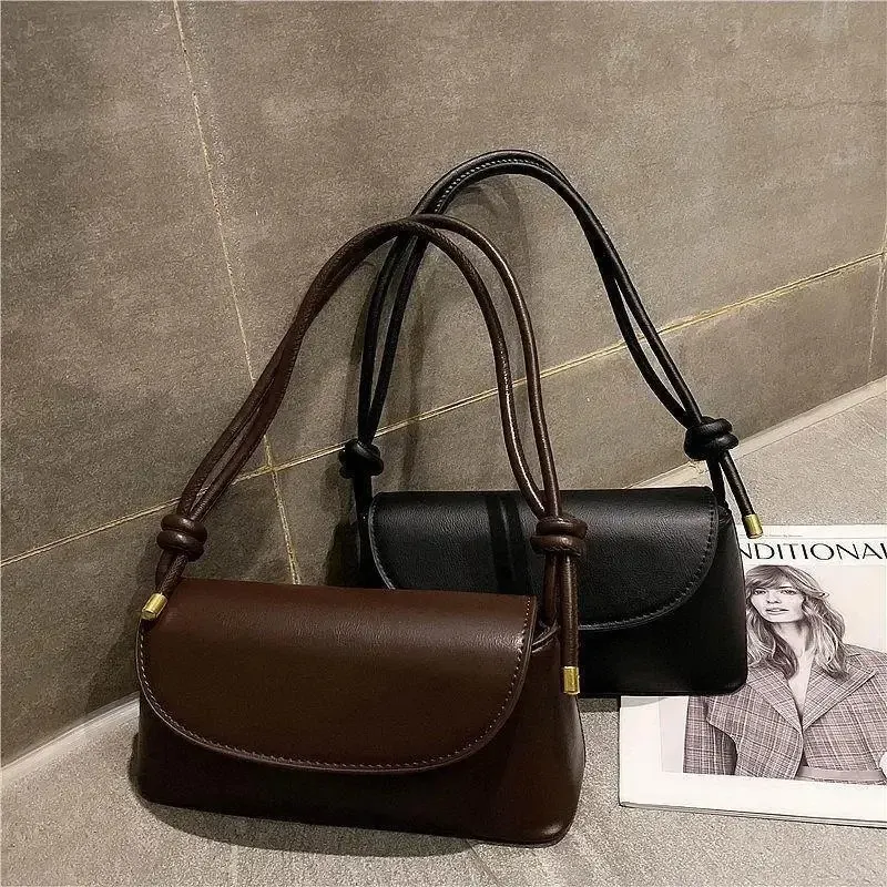 Internet Celebrity Retro Mała torba dla kobiet w jesieni i zimowej modnej torbie Crossbody Modna jedno ramię Mała torba 240328