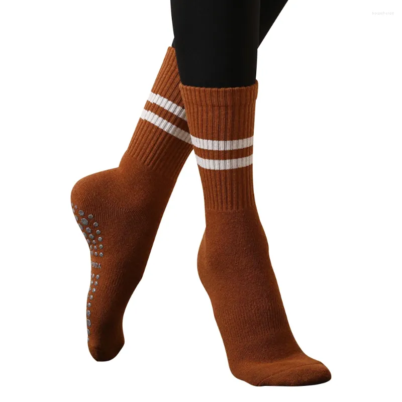 Mujer calcetines Fashion Unisex Calcetería para adultos Chinlon Breatable Sports Longitud de pantorrilla sólida Casta diaria