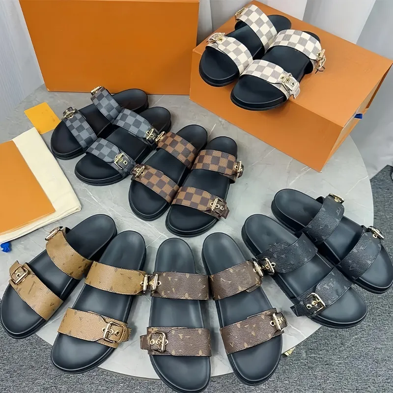 Dameskalfsleer sandalen gewatteerd zomerontwerper Sandshoes Flats lage hak wiggen diamant buckle sandalen enkelband strandschoenen slipper hipster schoenen