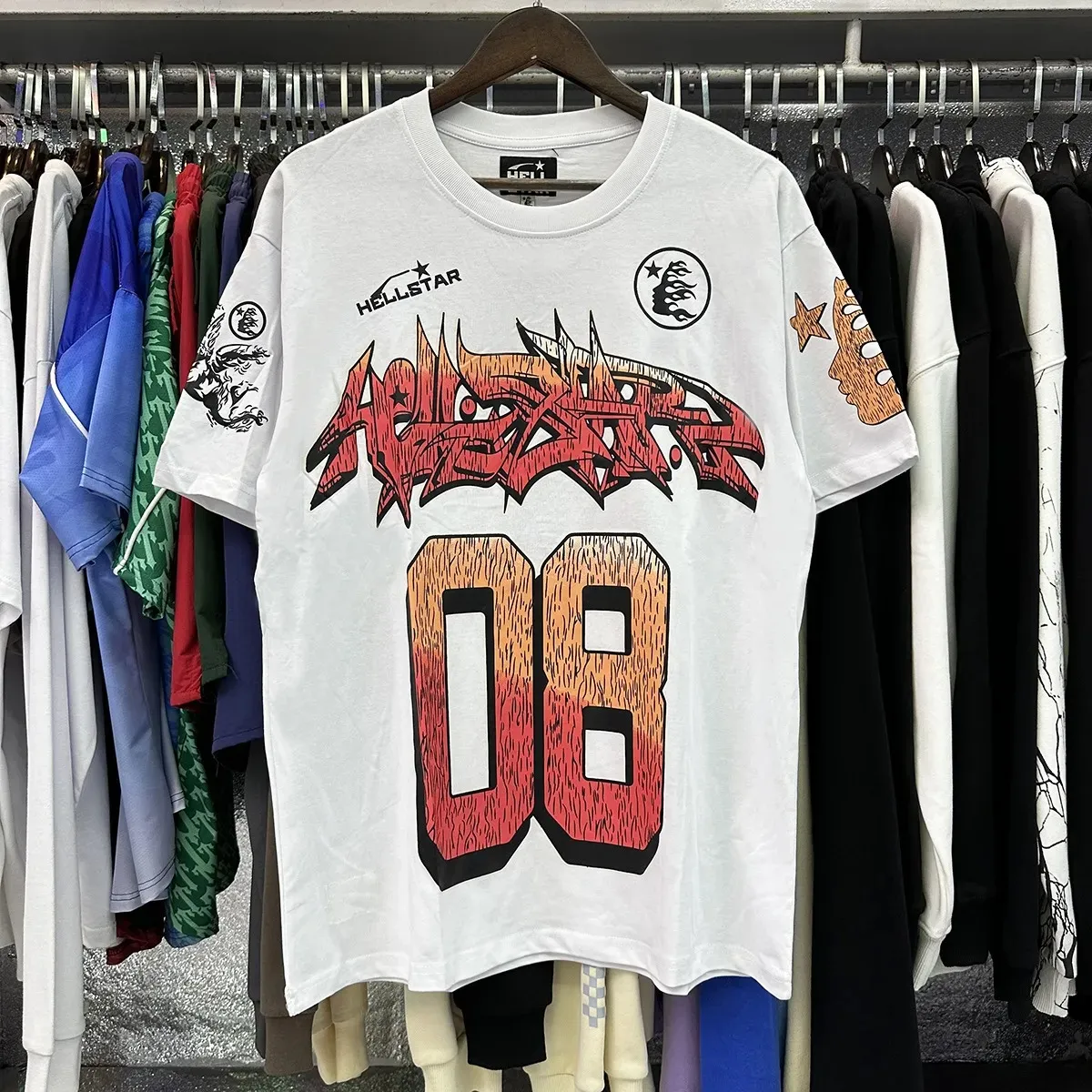 Moda Hellstar Shirt Mens Rappe Top High American Tide Brand Fun Funny Comic Letter Inglês Imprima solta All redonda Cola curta Camiseta camiseta maré