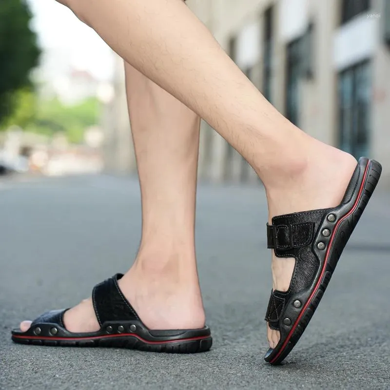 Slippers Summer Sandals décontractés Designer Mens 2024 Véritable Cuir Men Outdoor Beach Shoes Big Taille 37-52