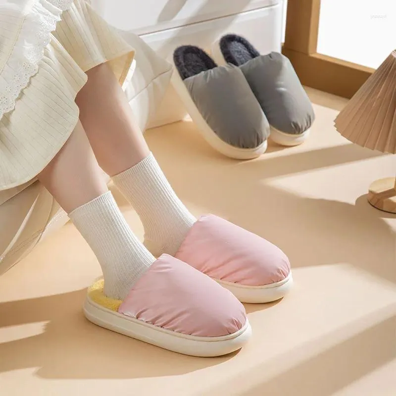 Slippers com chauds d'hiver toast femmes en peluche coton maison intérieure non glissée épaisse semelle à fourrure chaussures pour couples