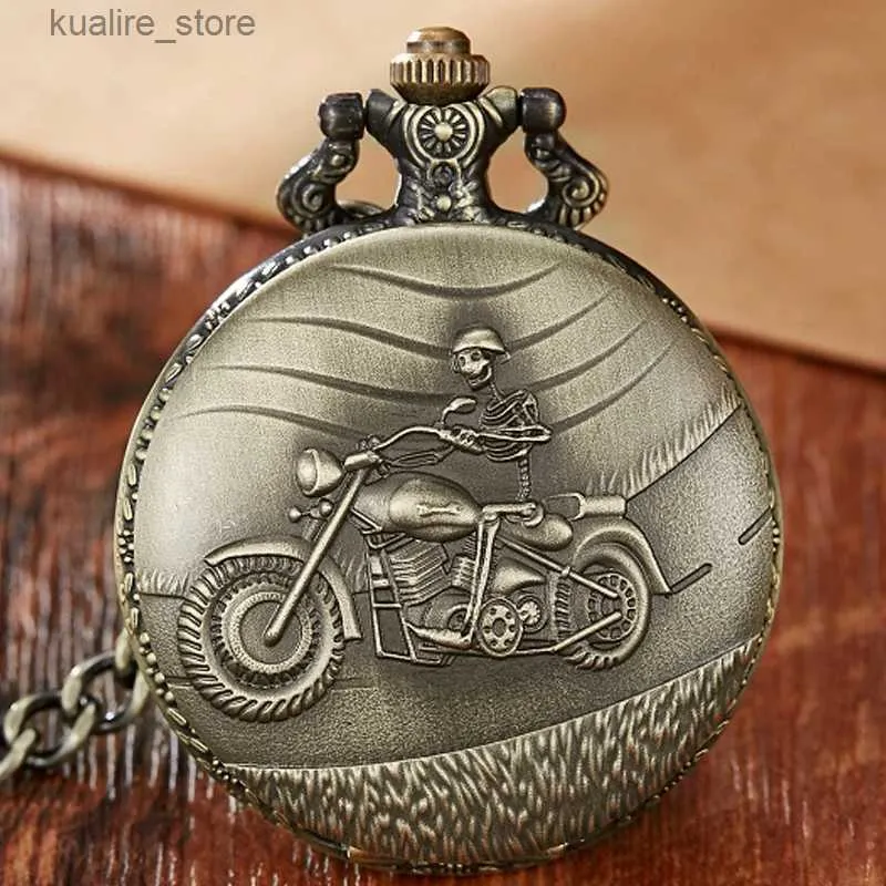 Montres de poche Bronze Antique Skull Riding Motorcycle Mécanique Poche Collier Chaîne RTERO FOB ES CADEAUX L240402