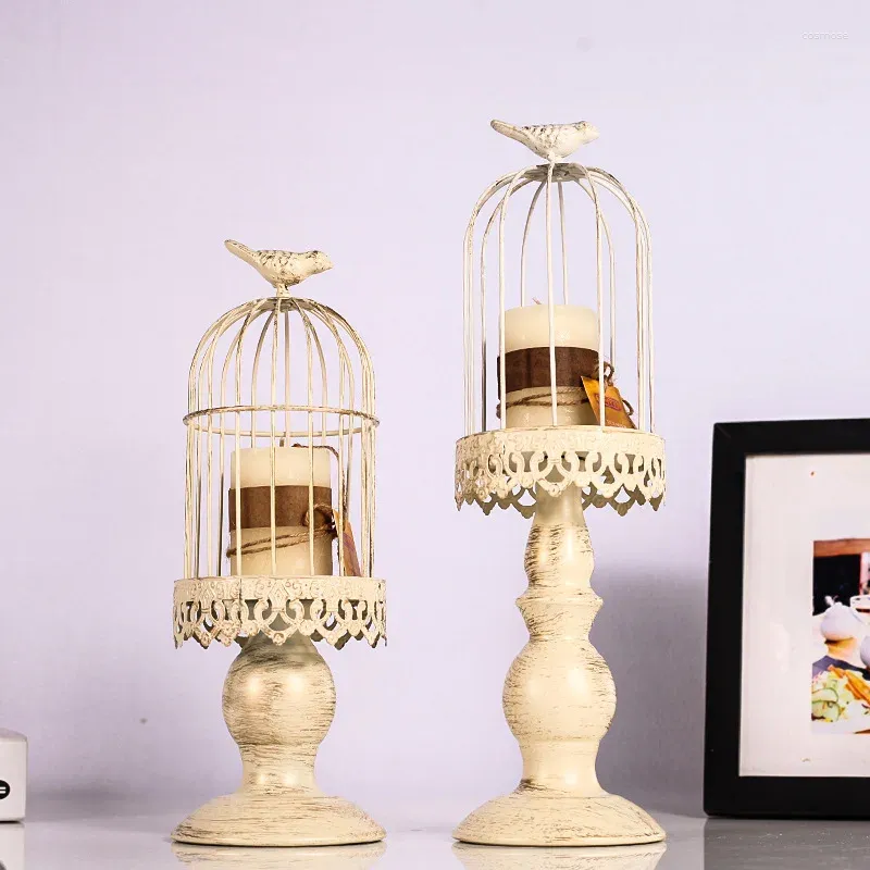 Titulares de vela European Iron Art Creative White Vintage Bird Bird Stand esculpido estilo DIY PO POP CANDELABRO MIMBRE