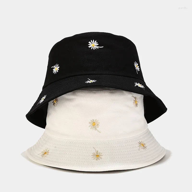 Bérets Coton Flower Brodery Bucket Hat Fisherman Outdoor Travel Travel Sun Cap chapeaux pour hommes et femmes 280
