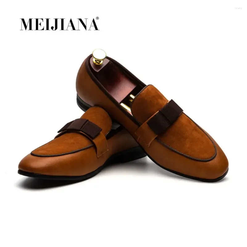 Casual Shoes Suede Leather Men Loafers Soft Soled Moccasins High Quality Spring Autumn äkta varma lägenheter