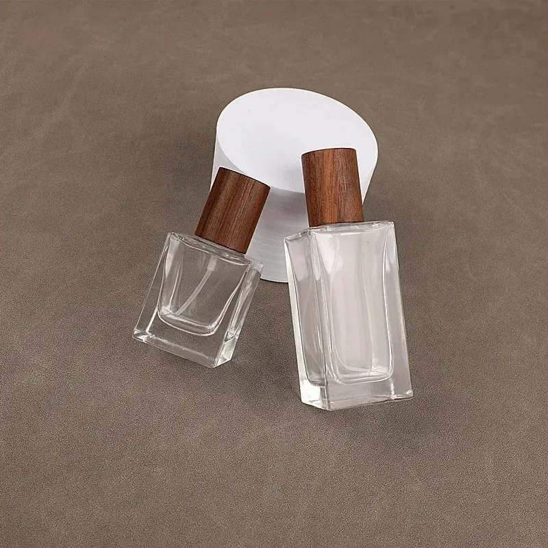 2024 30ml 25ml Beech and Walnut Wood Cap Portable High-end Perfume Split Glass Spray Bottle Large Capacity Replacementfor portable glass spray bottle