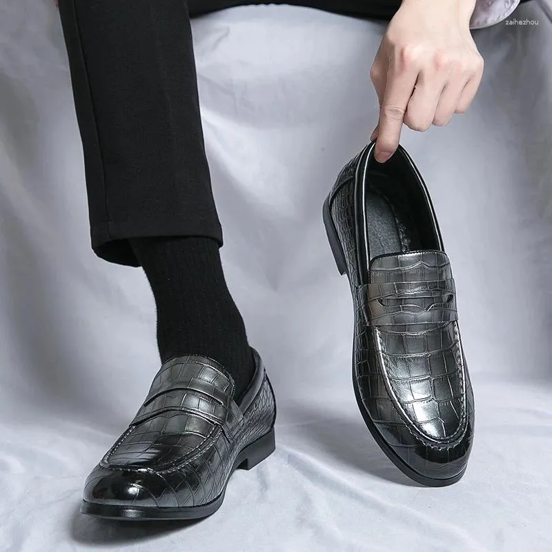 Casual Shoes 2024 Penny Loafers Herrslip-på läder Stor storlek 38-48 Körbröllop