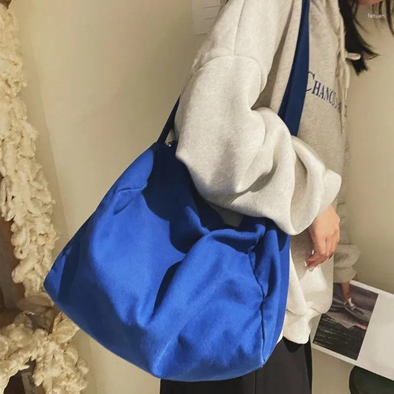 ショルダーバッグオリジナルUoct.All Large-apacity Bag 2024 Messenger Wild Ins Canvas Tote College Student Class