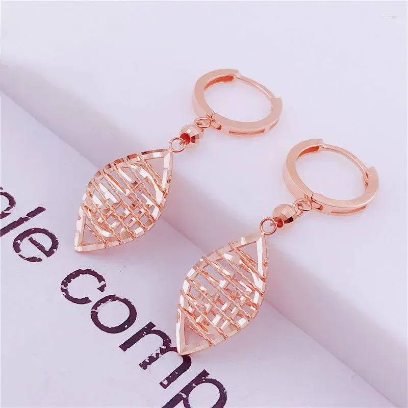 Dangle Earrings Classic 585パープルゴールドメッキ14Kローズロンバスリーフ女性オープンワークデザインエレガントなウェディングジュエリー