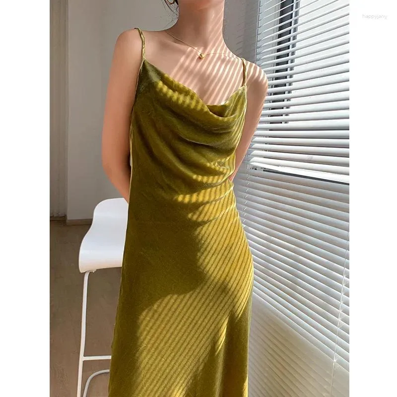 Gelegenheitskleider KARFELY/HONG Kong Style Retro!Schräg geschnitten Schwung Neckseide Samt Kleid Hosentender lang sexy sexy