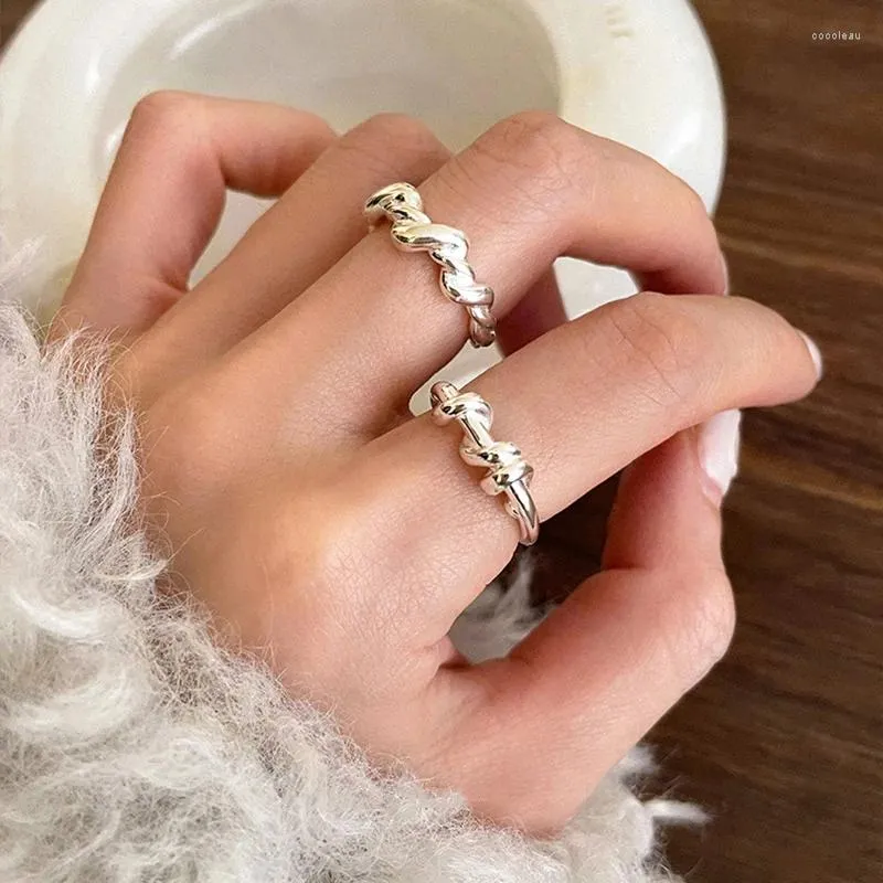 Klusterringar trendiga silver unika tvärlinjer för kvinnliga damer fina smycken justerbar vintage finger ringfest födelsedagspresent