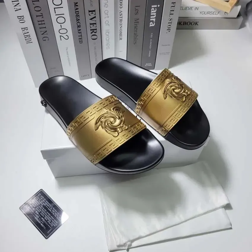 Summer Sliders: Top Quality Beach Slippers Mens Womens Fashion