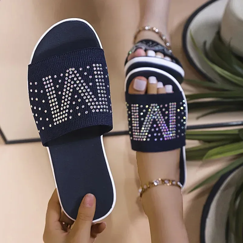 Hausschuhe Mode-Strass-Ladies Bling Wedge Schuhe Frauen weiche Plattform Nicht-Schlupfsandalen Sommer Beach weibliche Folie 305c