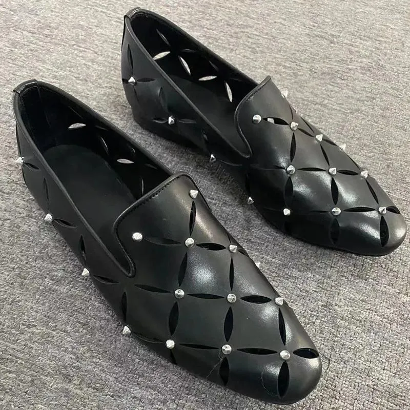 Sapatos casuais eleglish hollow out preto em couro macio masculino caça de chão de verão pães de caça de negócios respiráveis para