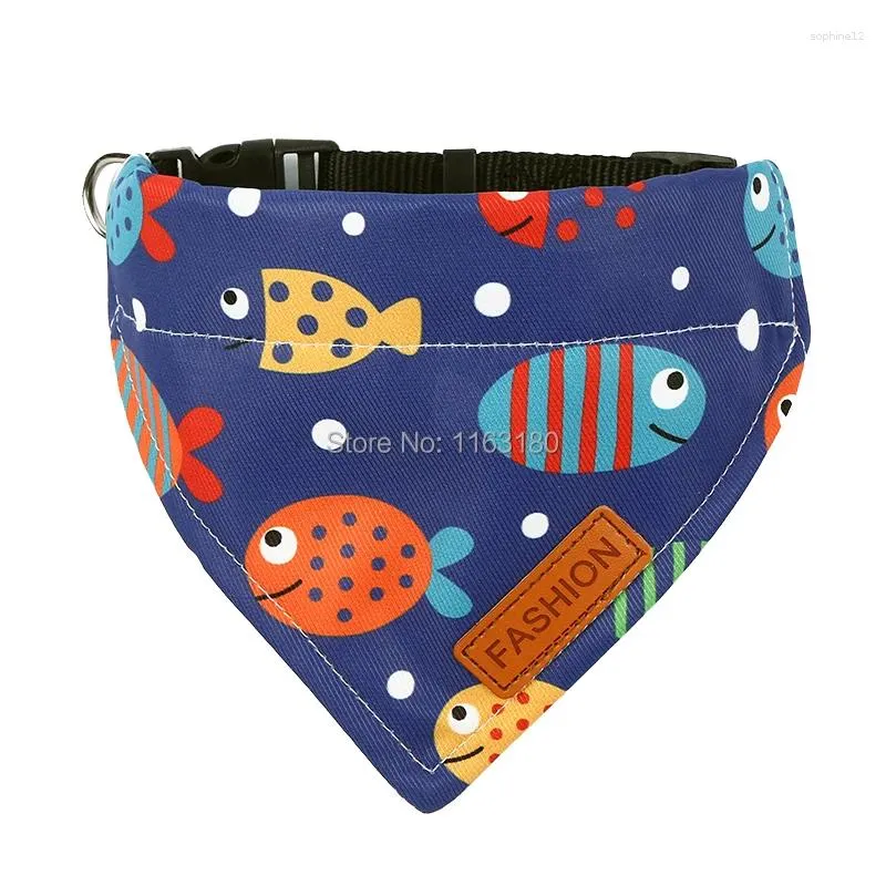 Odzież dla psów 600 szt./Lot Fashion Waterproof Pet Bandana Cat Neckerchief Product