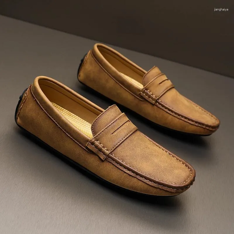 Sapatos casuais de couro genuíno escorregam no vestido formal masculino, chegada respirável, masculino, sapato de condução confortável