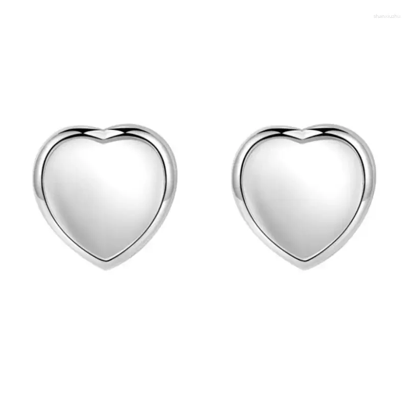 Stud Küpe 925 Sterling Gümüş Romantik Aşk Beyaz Kabuk Kalp Kadınlar için Sevgililer Günü Güzel Takı Hediyesi BSE969