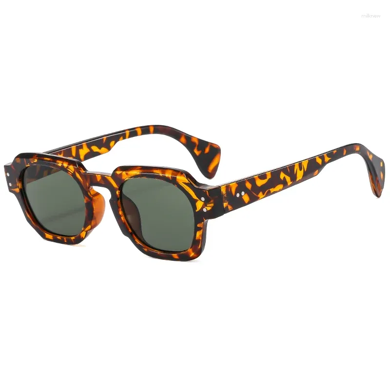 Lunettes de soleil Long Keeper Femme's Small Frame Square Design Fashionable Luxury Double Nail Retro Suncreen Leopard Green