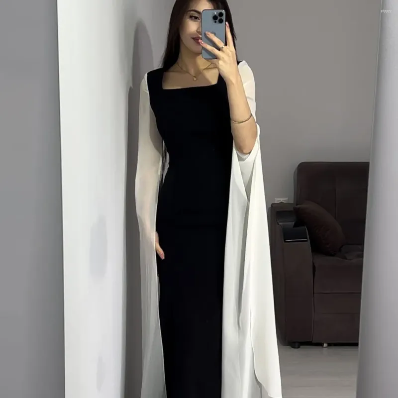 Casual Dresses Spring Women Abayas svartvitt lapptäcke Batwing Sleeve Long Muslim Square Collar Banquet Party Dress