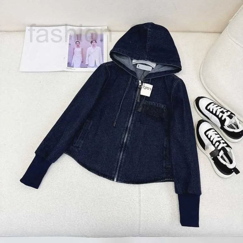 Dames Jackets Designer Early Spring Nieuwe high-end Koreaanse minimalistische stijl Letter Borduurwerk niche ritssluiting met capuchon Denim Jacket KP6A