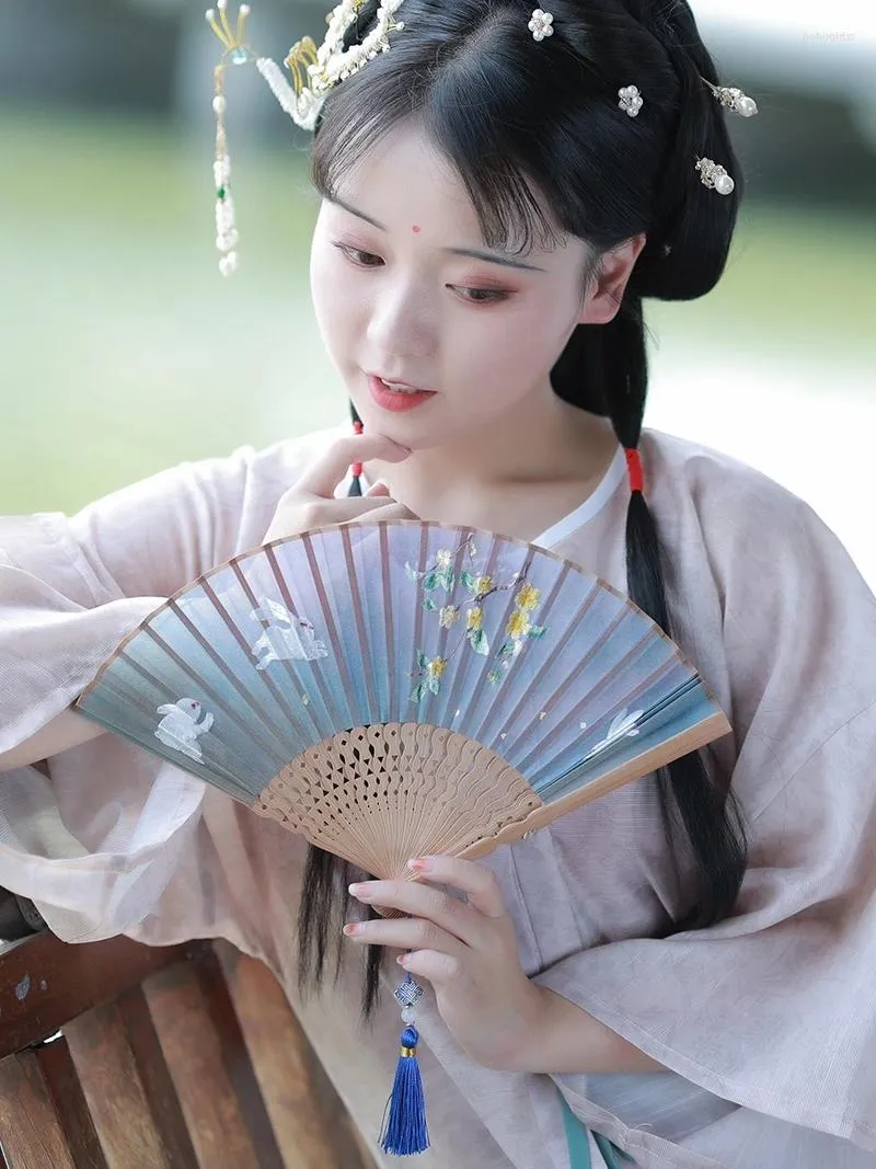 Figurine decorative in stile cinese Lady Silk Bamboo Fan Wedding Daily pieghevole Scacco regalo squisito per amici Craticolo da ricamo a doppia faccia