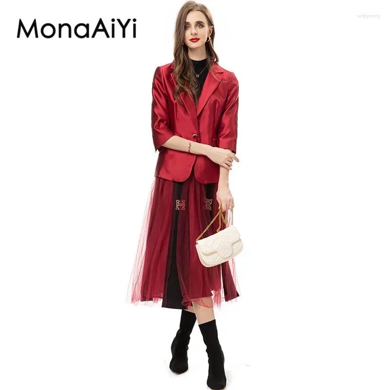 ワークドレスMonaaiyi High Street Runway Fashion Designer女性のシングルボタンBlazer Diamond Set Gauze Skirt Slim Short 3PCS 2024