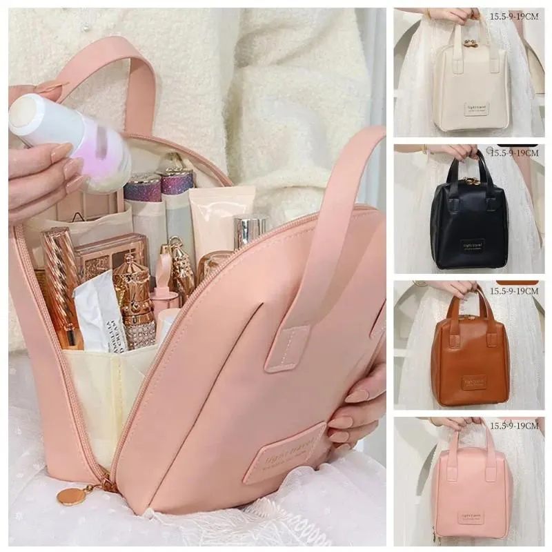 Cosmetische tassen Koreaanse stijl Shell Shape Letter Printing PU Leather Makeup Handtas toiletartikelen Organisator