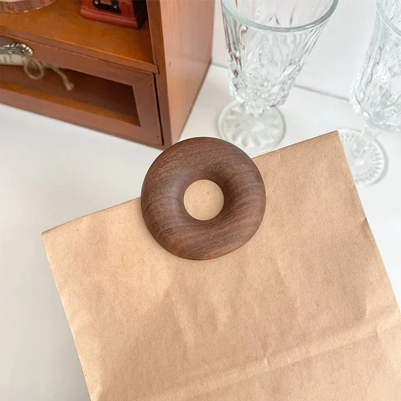 Bok Donuts Black Walnuts träförsegling Cips Creative Solid Wood Snack Clips Te TEALING Rems förvaring i köket