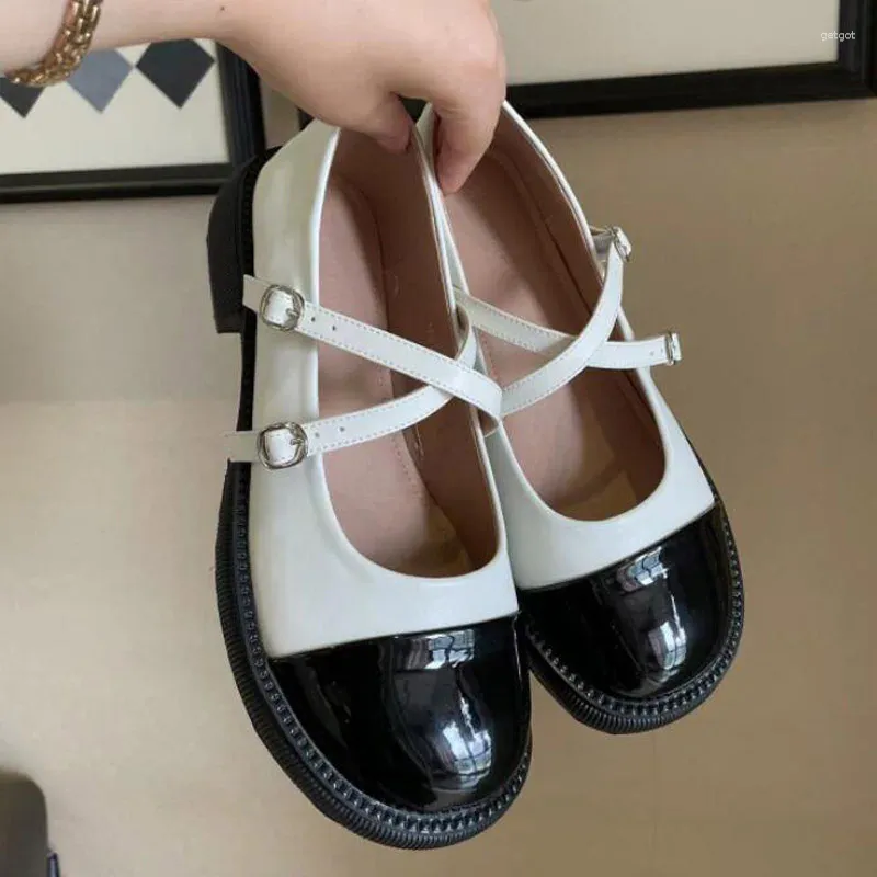 Отсуть обувь ретро Мэри Джейн. Квадратный каблук лодыжки для бретека свадебная работа в дышах круглое пальцы для женщин насосы белые черные YPT-99