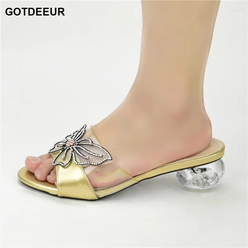 Scarpe eleganti Arrivi Specials Wedding Gold Color Shoe Nigeriain Simple Party Prom Summer Elegant Fashion Women Sandals Plus Times