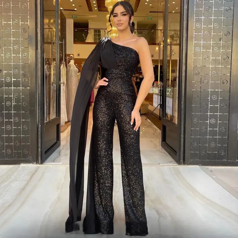 Robes de fête Bling Black Jumpsuit Prom Robe avec perle une tenue de paillettes à paillettes de paille