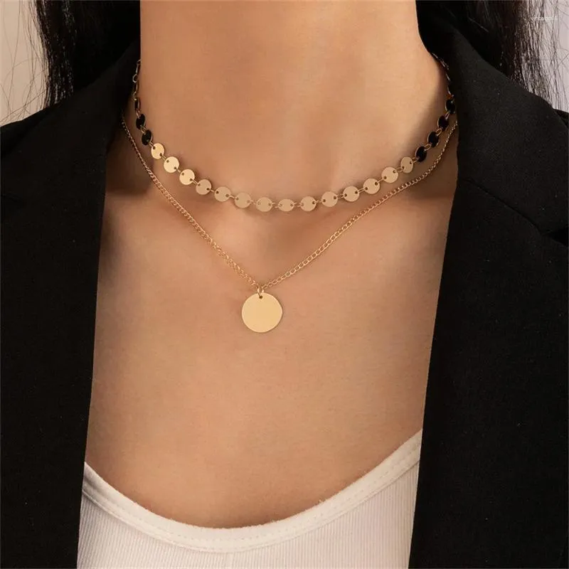 Pendanthalsband 2024 Vintage Gold-Plate Round Sequin Chain Halsband för kvinnor Kvinna Girl Fashion Multilevel Choker Wild Jewelry Gift