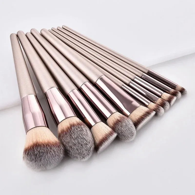 Make -up zachte pluizige make -upborstels ingesteld voor Cosmetics Foundation Blush Powder oogschaduw Kabuki Blending Makeup Brush Beauty