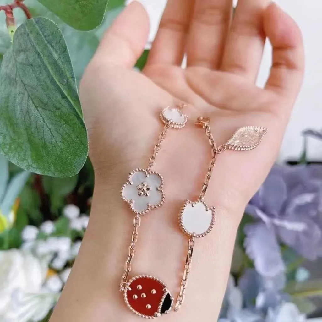 Vans moda yonca v Golden Fan Ailesi Five Flower Ladybug Bilezik Kadın Dört Yaprak Çim Böcek Bilezik 18K Gül Altın Fritillaria Lucky Flower Bracelet