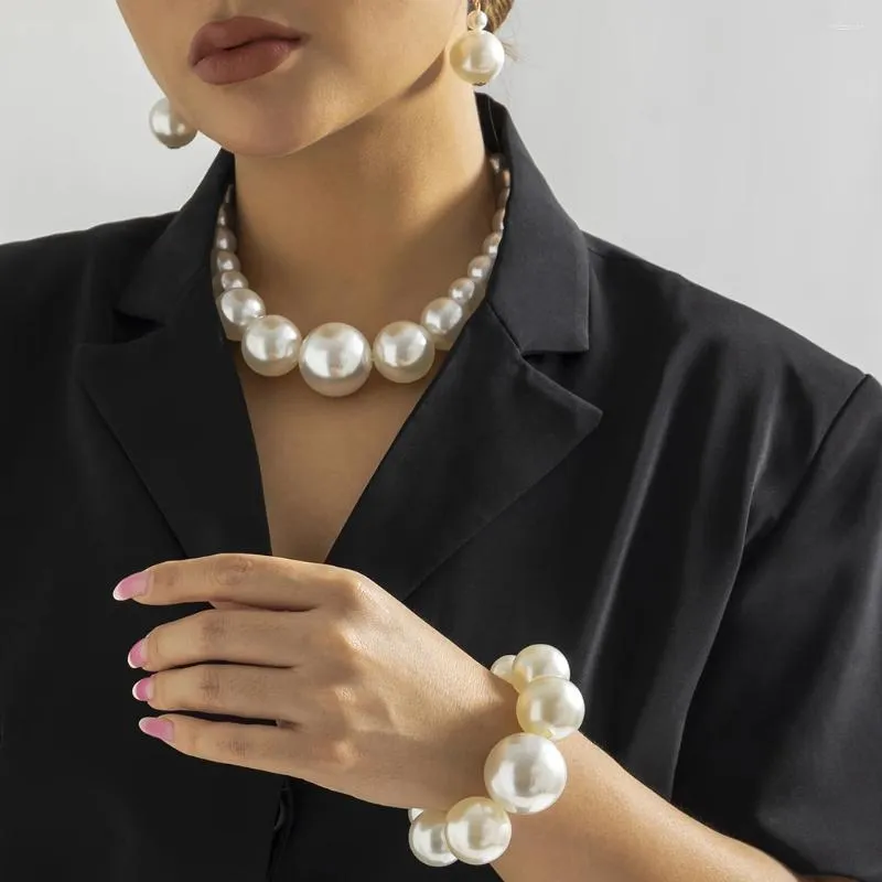 Łańcuchy przesadzone moda duża imitacja Pearl Choker Naszyjnik dla kobiet ślub ślubny temperament koralika Maxi łańcuch świąteczny